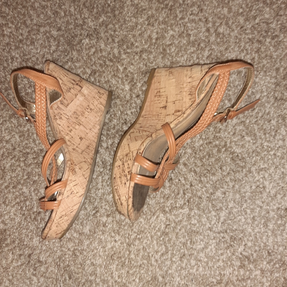 Shoes - Picture 4 of 4